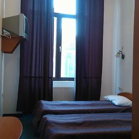 Augusta Hotel
